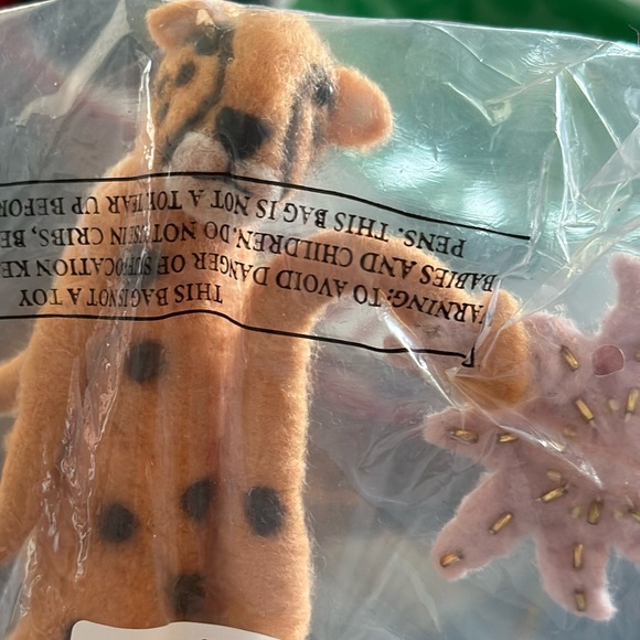 Leo the Friendly Lion Tree Topper - Picture 3 of 6